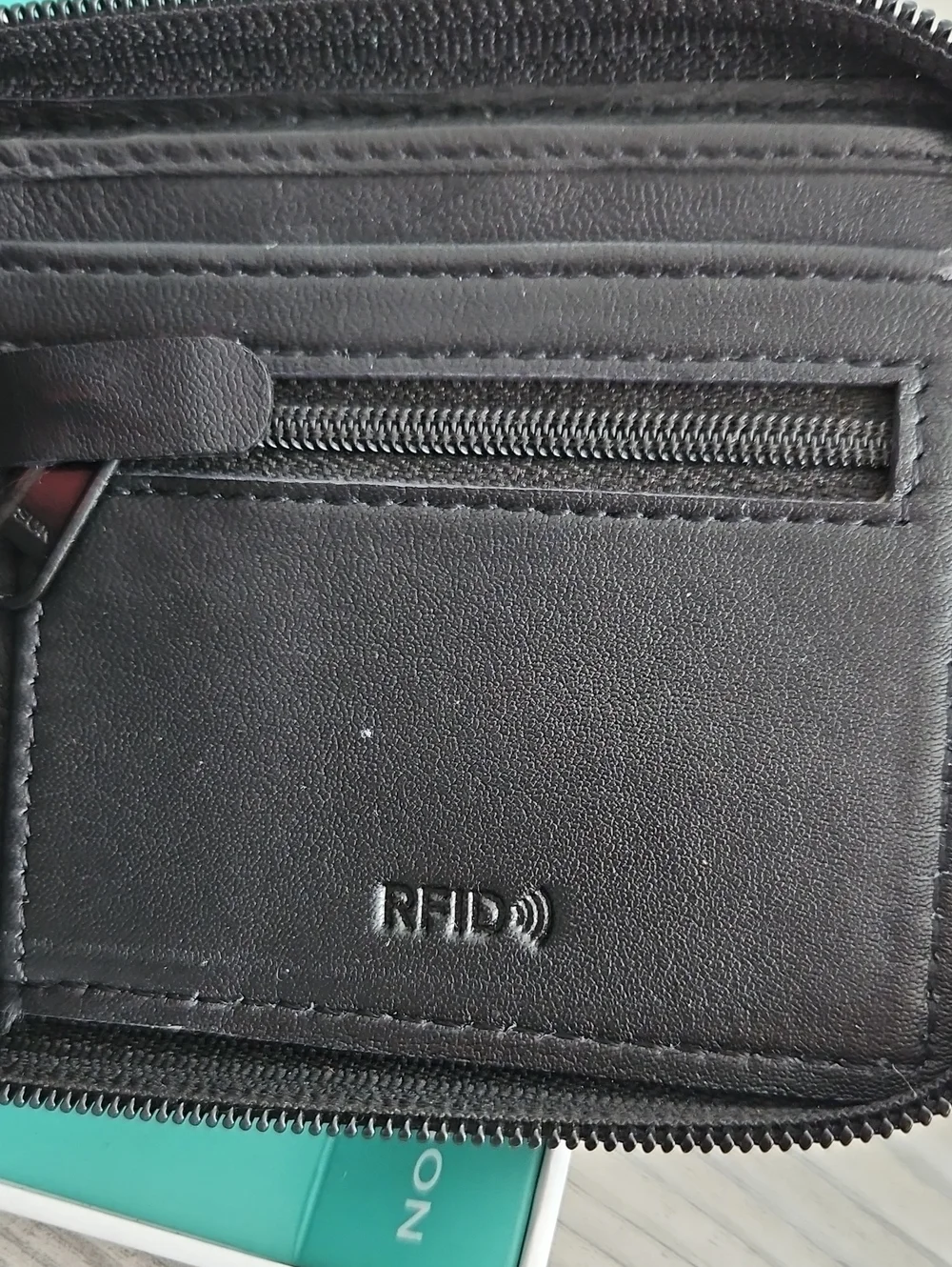 CHAMPS leather wallet for men in black